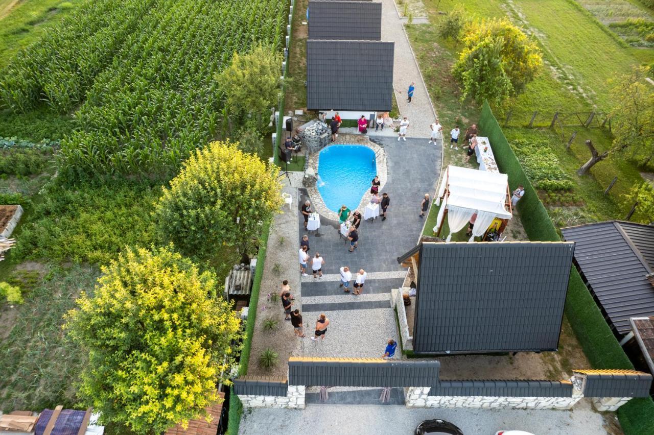 Resort La Familia Bihać エクステリア 写真