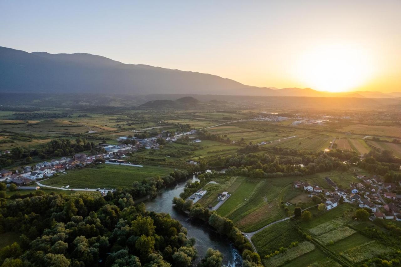 Resort La Familia Bihać エクステリア 写真
